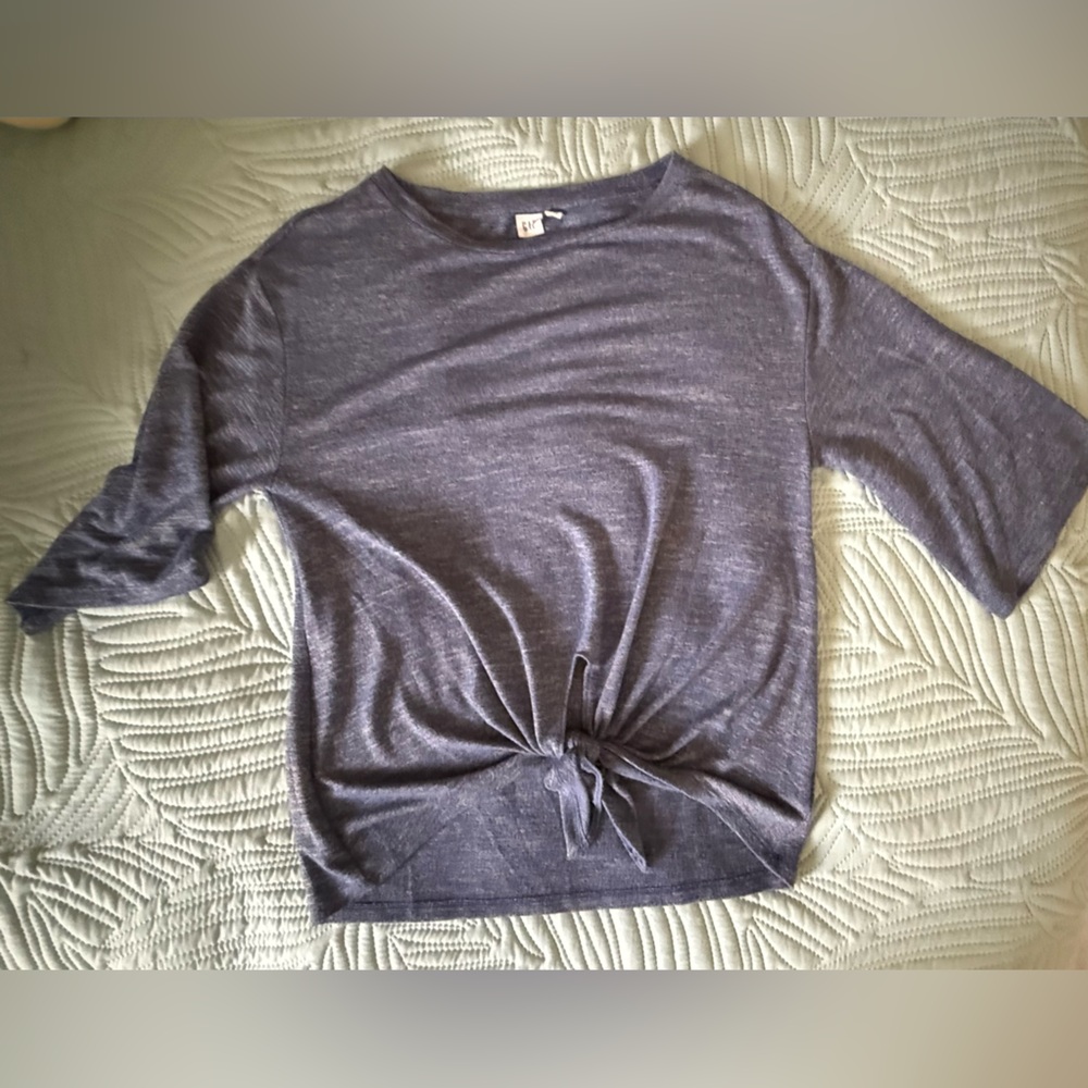 GAP Heathered Blue Long Sleeve Top